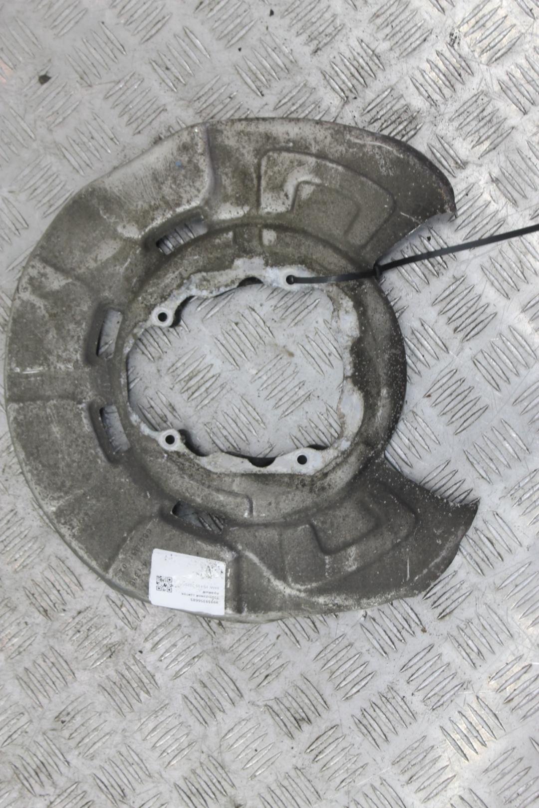 защитный кожух тормозного механизма BMW X5 F15 2015, 3.0 л., N57 D30 A, дизель, АКПП, внедорожник 5 дв., правый руль, 34216857981, 6857981 - фото №1