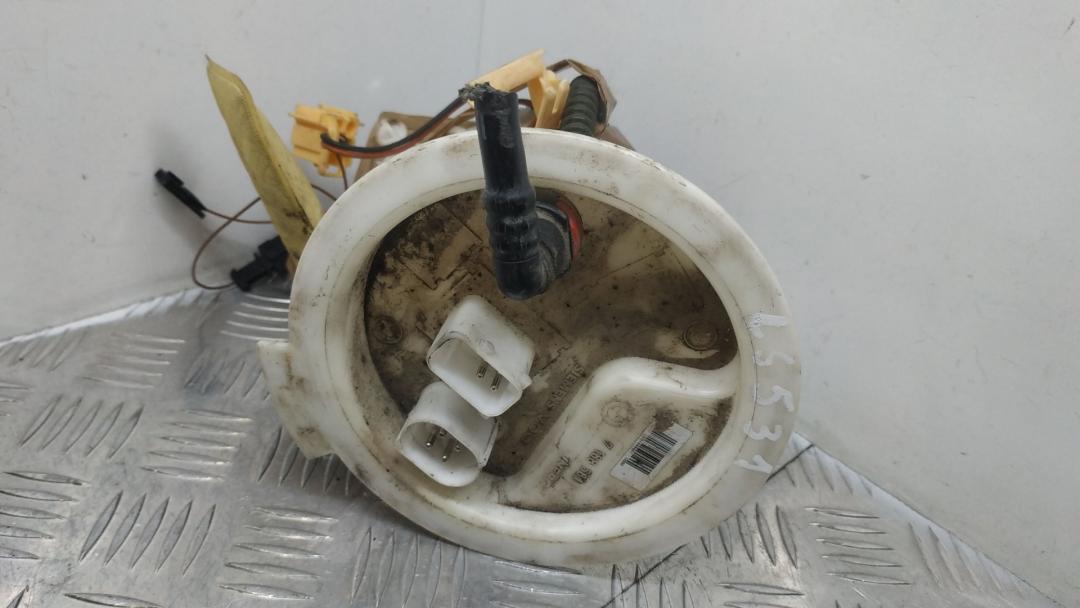 насос топливный BMW 7 серия F01/F02 F01 2011, 4.4 л., N63 B44 A, бензин, АКПП, седан, задний привод, 16117217261, 16117217265, 7188561 - фото №1