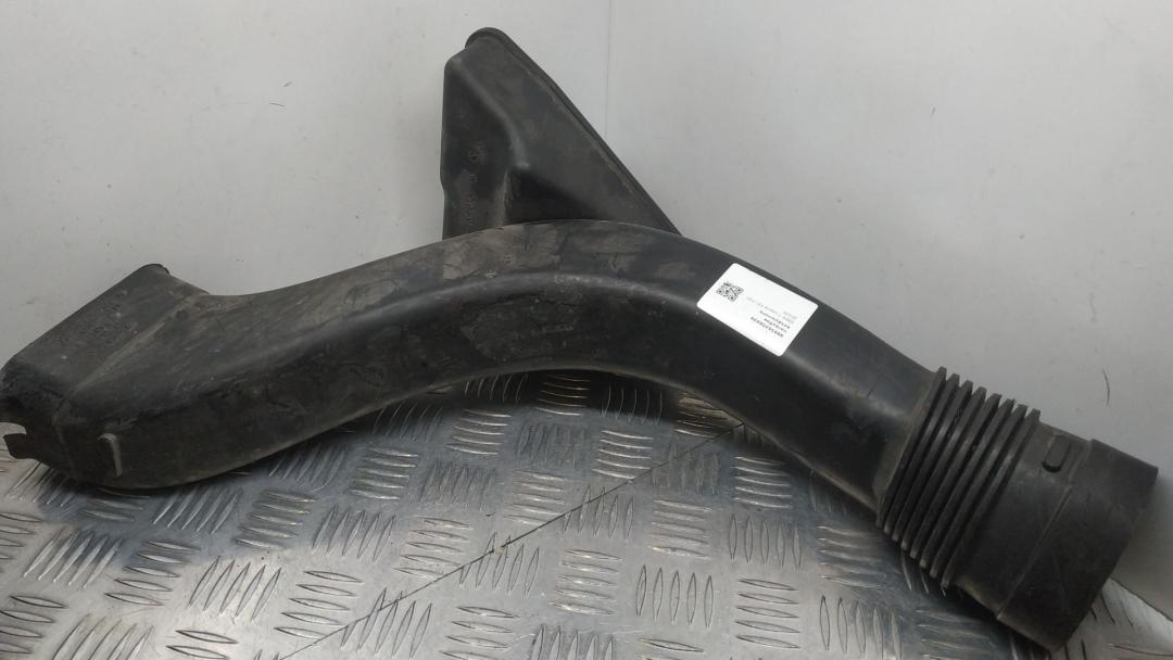 патрубок воздушного фильтра BMW 7 серия F01/F02 F01 2011, 4.4 л., N63 B44 A, бензин, АКПП, седан, задний привод, 13717577472, 7577472 - фото №1