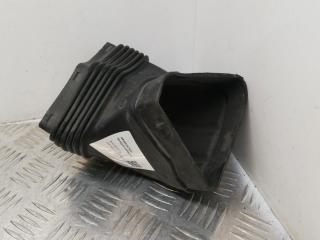 воздухозаборник Audi A6 4F/C6 [рестайлинг] 2008, 2.7 л., дизель, МКПП, универсал, передний привод, 4F0129739B