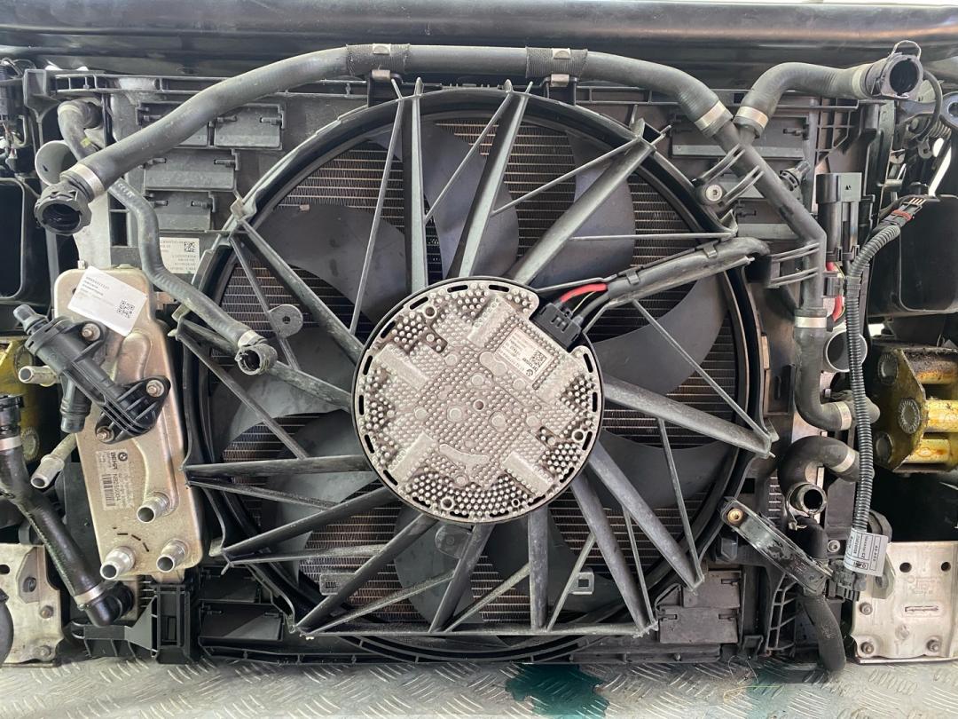 кассета радиаторов BMW 7 серия F01/F02 F02 2012, 4.4 л., N63 B44 A, бензин, black sapphire metallic (475), полный привод, 17428509743, 17117570094, 17117576827, 17117575245, 17117577117, 64509109724 - фото №1