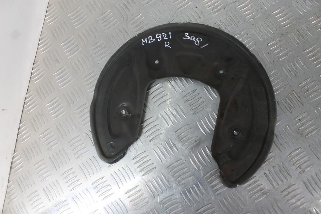 защитный кожух тормозного механизма Mercedes-Benz E-Класс W213/S213/C238/A238 2017, 2.0 л., OM 654.920, дизель, АКПП, универсал, задний привод, правый руль, 4230100 - фото №1