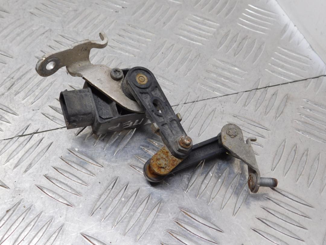 датчик дорожного просвета передний BMW 7 серия F01/F02 F02 2012, 4.4 л., N63 B44 A, бензин, black sapphire metallic (475), полный привод, 37146784072, 6784072 - фото №1