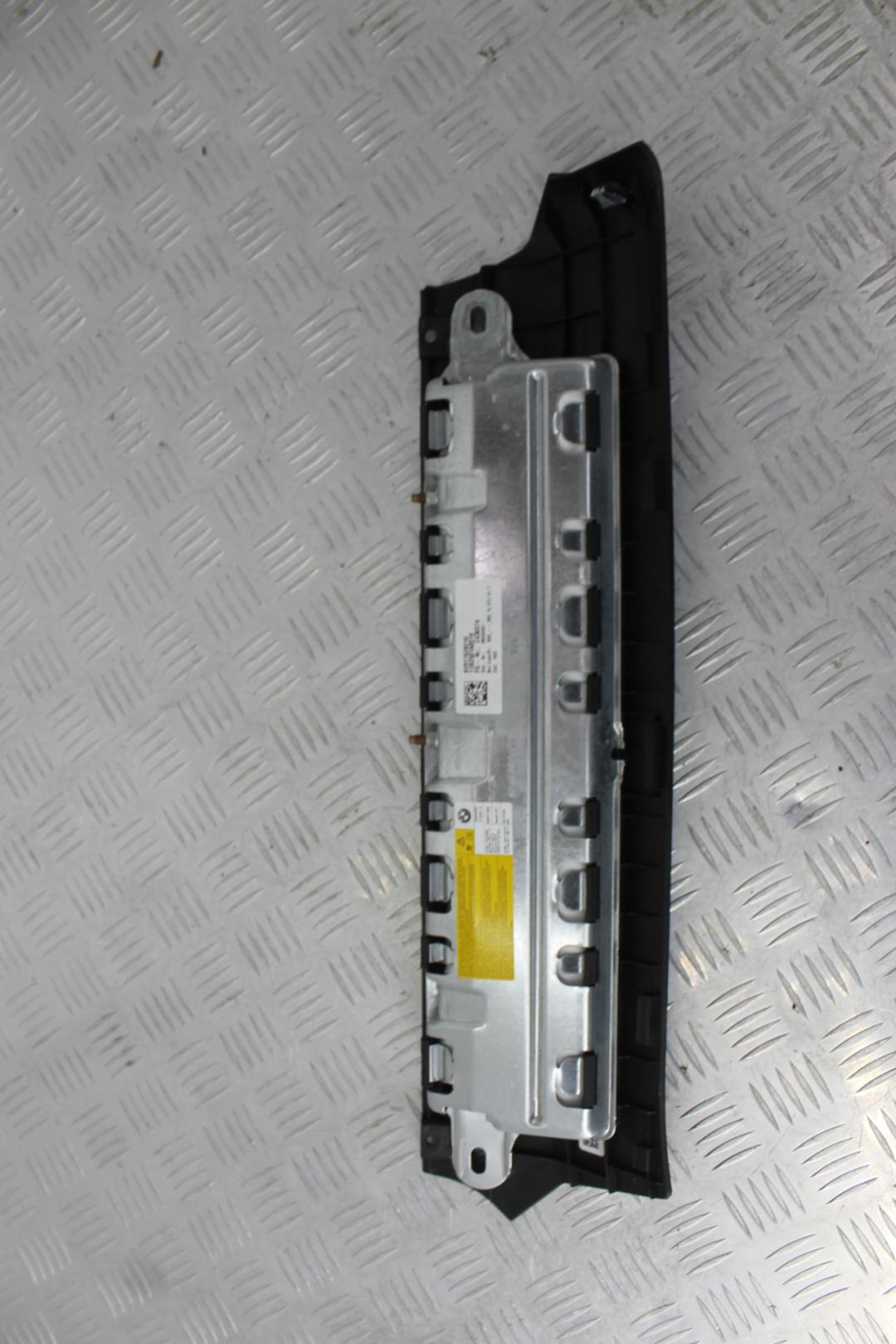 подушка безопасности коленная BMW 7 серия F01/F02 F02 2012, 4.4 л., N63 B44 A, бензин, black sapphire metallic (475), полный привод, 72129176282, 7628210 - фото №1