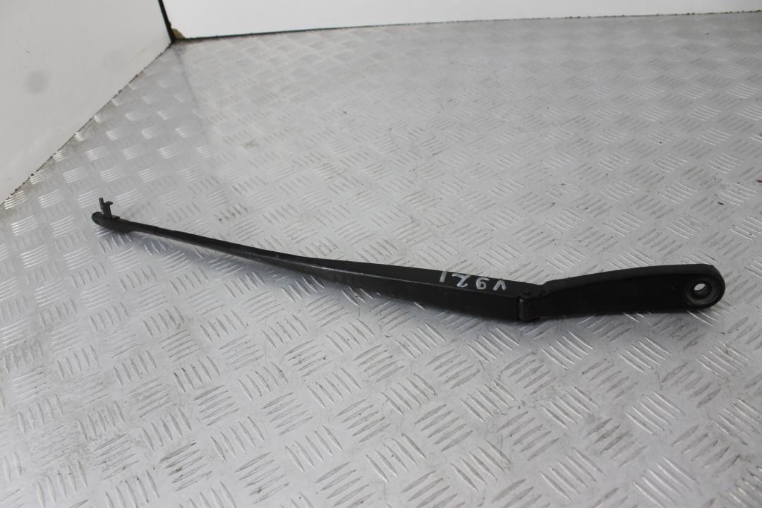 щеткодержатель (поводок стеклоочистителя, дворник) BMW 7 серия F01/F02 F02 2012, 4.4 л., N63 B44 A, бензин, black sapphire metallic (475), полный привод, 61617182594, 7182594 - фото №1