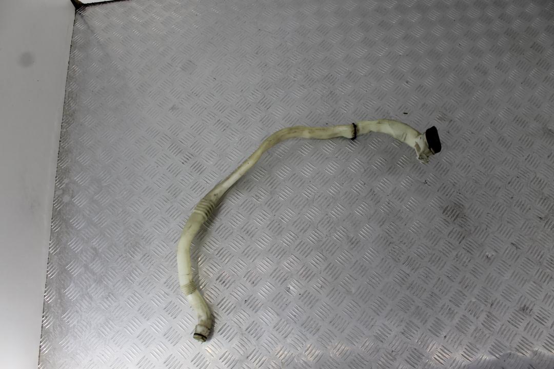 горловина бачка омывателя BMW 7 серия F01/F02 F02 2012, 4.4 л., N63 B44 A, бензин, black sapphire metallic (475), полный привод, 61667237777 - фото №1