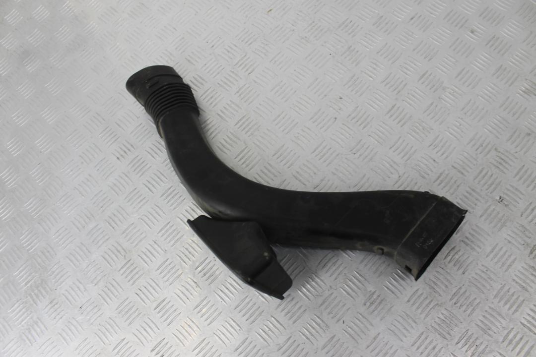 патрубок воздушного фильтра BMW 7 серия F01/F02 F02 2012, 4.4 л., N63 B44 A, бензин, black sapphire metallic (475), полный привод, 13717577472, 7577472 - фото №1