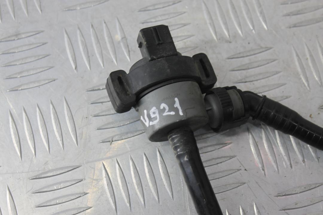 клапан вентиляции топливного бака BMW 7 серия F01/F02 F02 2012, 4.4 л., N63 B44 A, бензин, black sapphire metallic (475), полный привод, 13907619297, 7619298 - фото №1