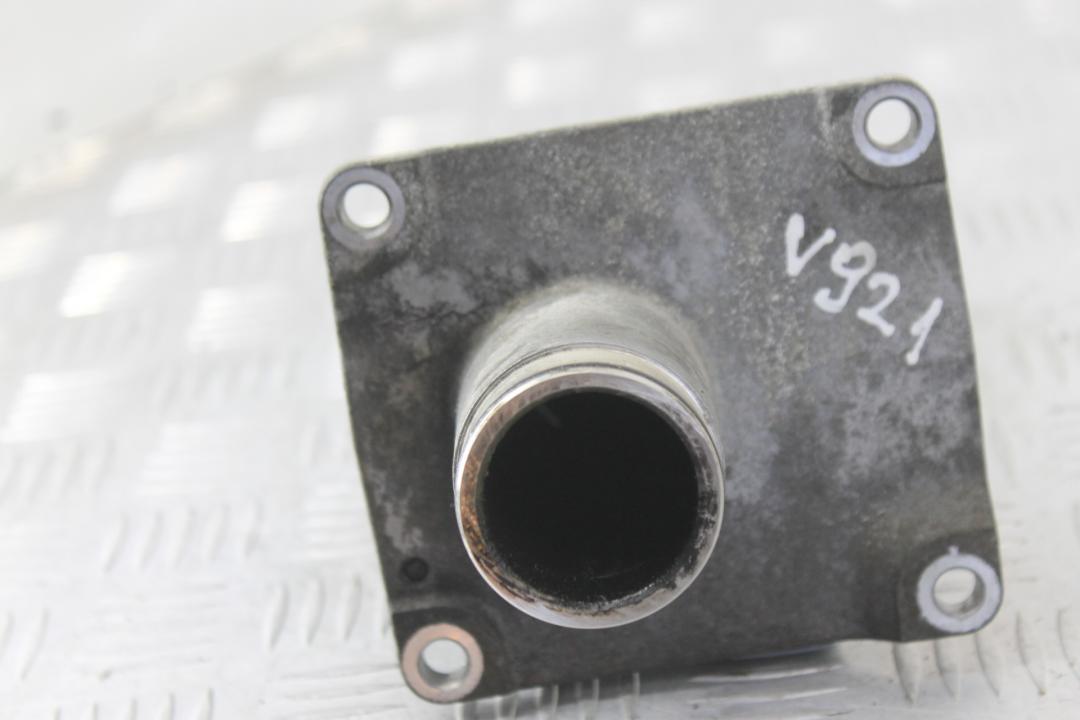 кронштейн полуоси BMW 7 серия F01/F02 F02 2012, 4.4 л., N63 B44 A, бензин, black sapphire metallic (475), полный привод, 31507588949, 7588950 - фото №1