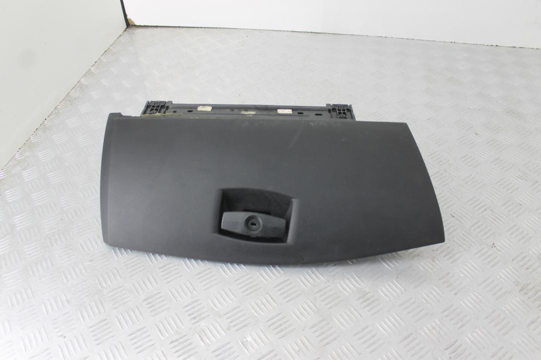 бардачок BMW 5 серия E60/E61 2004, 2.2 л., M54 B22 (226S1), бензин, АКПП, titansilber metallic (354), седан, 51169132605 - фото №1