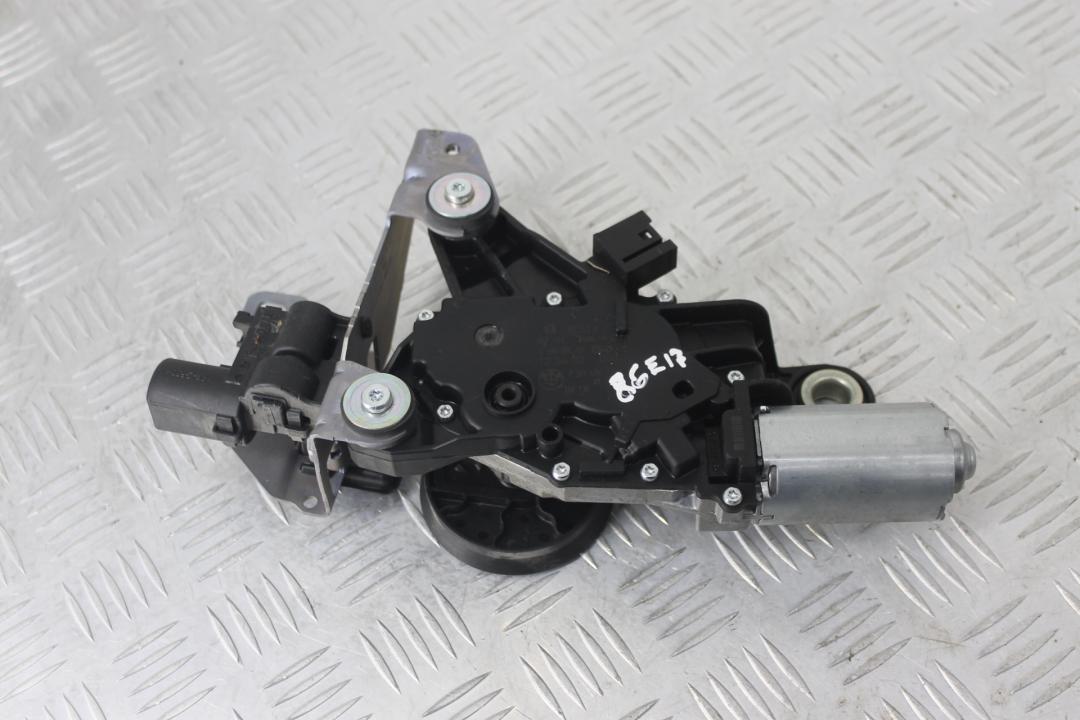 моторчик заднего стеклоочистителя (дворника) BMW 5 серия F07/F10/F11 2012, 2.0 л., дизель, универсал, 7311415 - фото №1