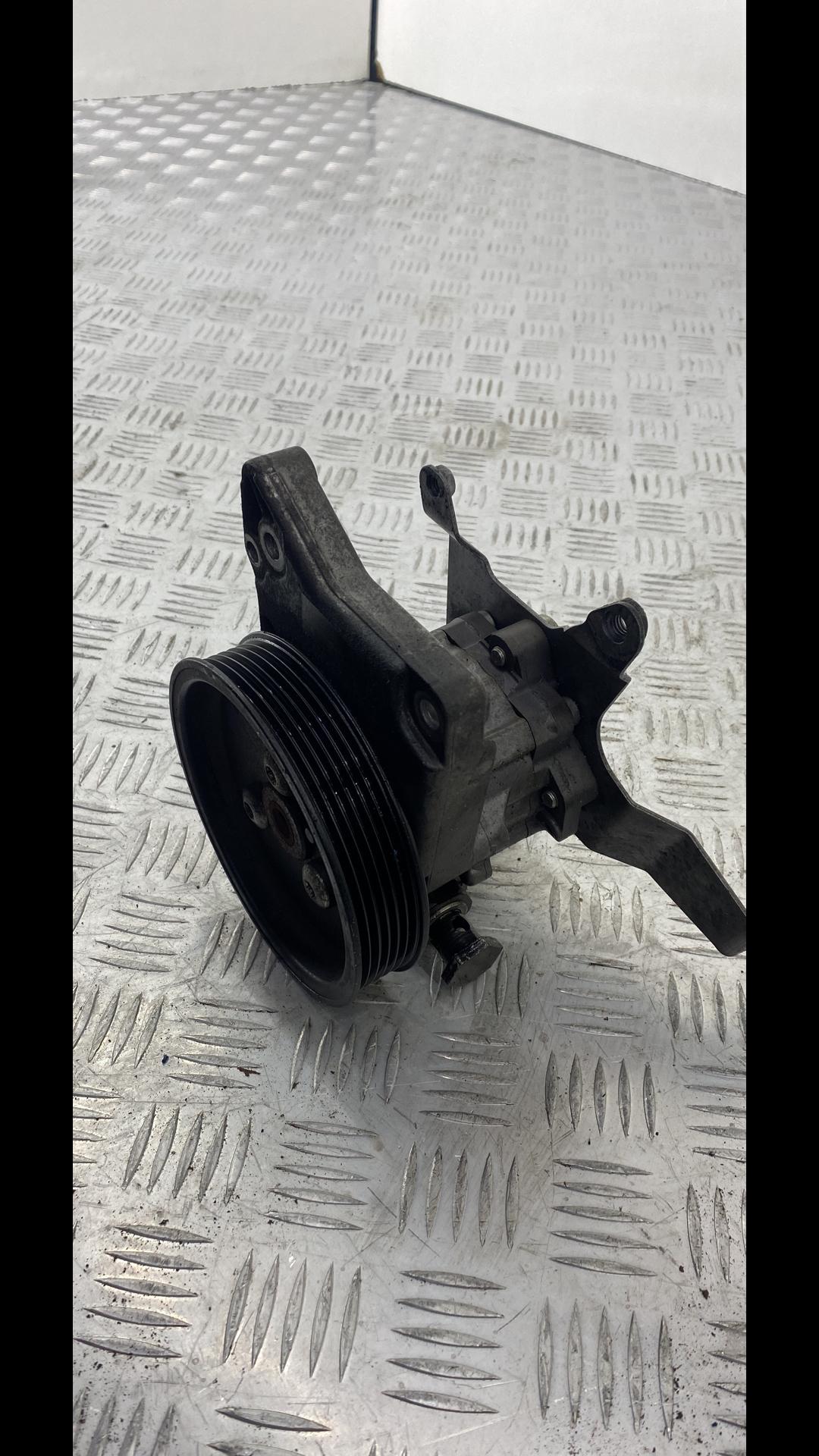 насос гидроусилителя руля BMW 3 серия E90/E91/E92/E93 E92 2007, 3.0 л., M57 D30 (306D5), дизель, АКПП, купе, задний привод, правый руль, 32416794921 - фото №1