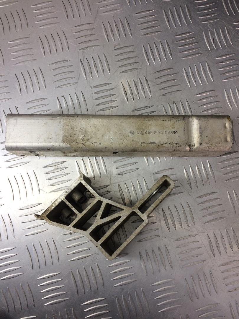 кронштейн передней панели (телевизора) Mercedes-Benz E-Класс W213/S213/C238/A238 2017, 2.0 л., OM 654.920, дизель, АКПП, универсал, задний привод, правый руль, A21362004002 - фото №1