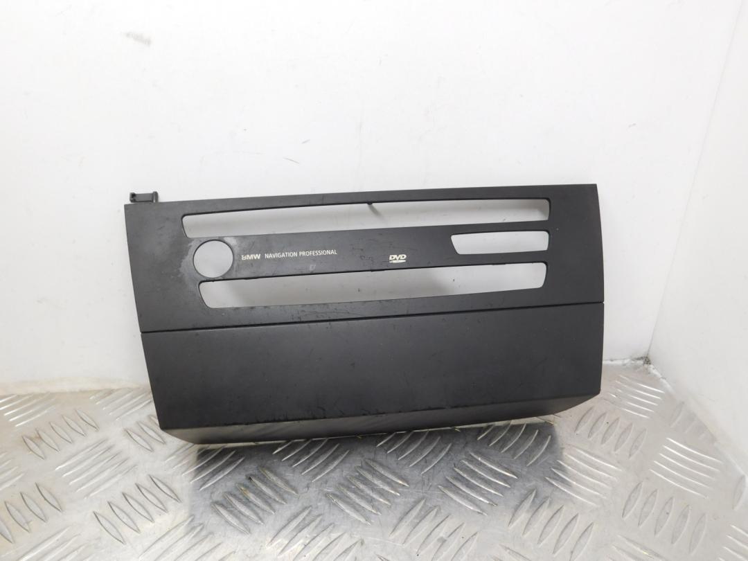 рамка под магнитолу BMW 3 серия E90/E91/E92/E93 E92 2007, 3.0 л., M57 D30 (306D5), дизель, АКПП, купе, задний привод, правый руль, 65836958410, 6958410 - фото №1