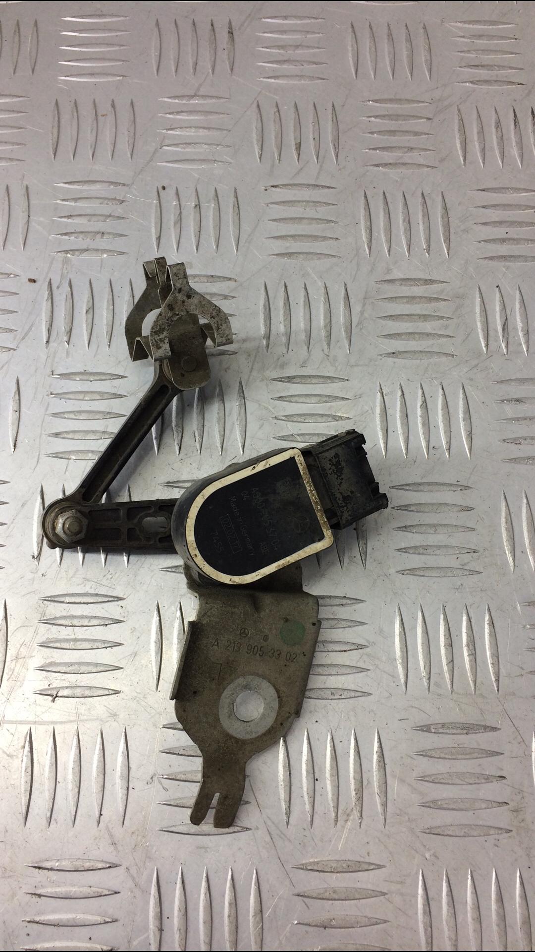 датчик дорожного просвета Mercedes-Benz E-Класс W213/S213/C238/A238 2017, 2.0 л., OM 654.920, дизель, АКПП, универсал, задний привод, правый руль, A0009053704 - фото №1