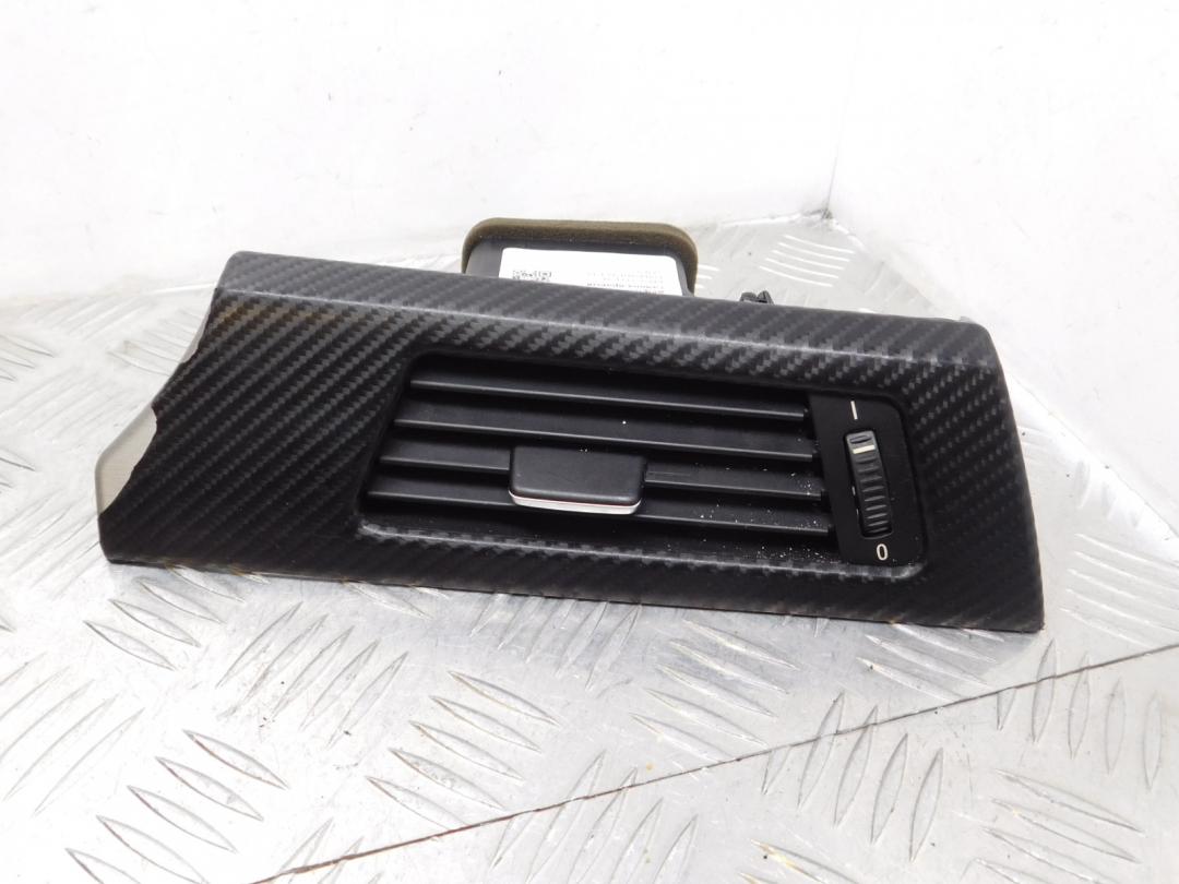 дефлектор обдува салона BMW 3 серия E90/E91/E92/E93 E92 2007, 3.0 л., M57 D30 (306D5), дизель, АКПП, купе, задний привод, правый руль, 64229130466, 9130466 - фото №1
