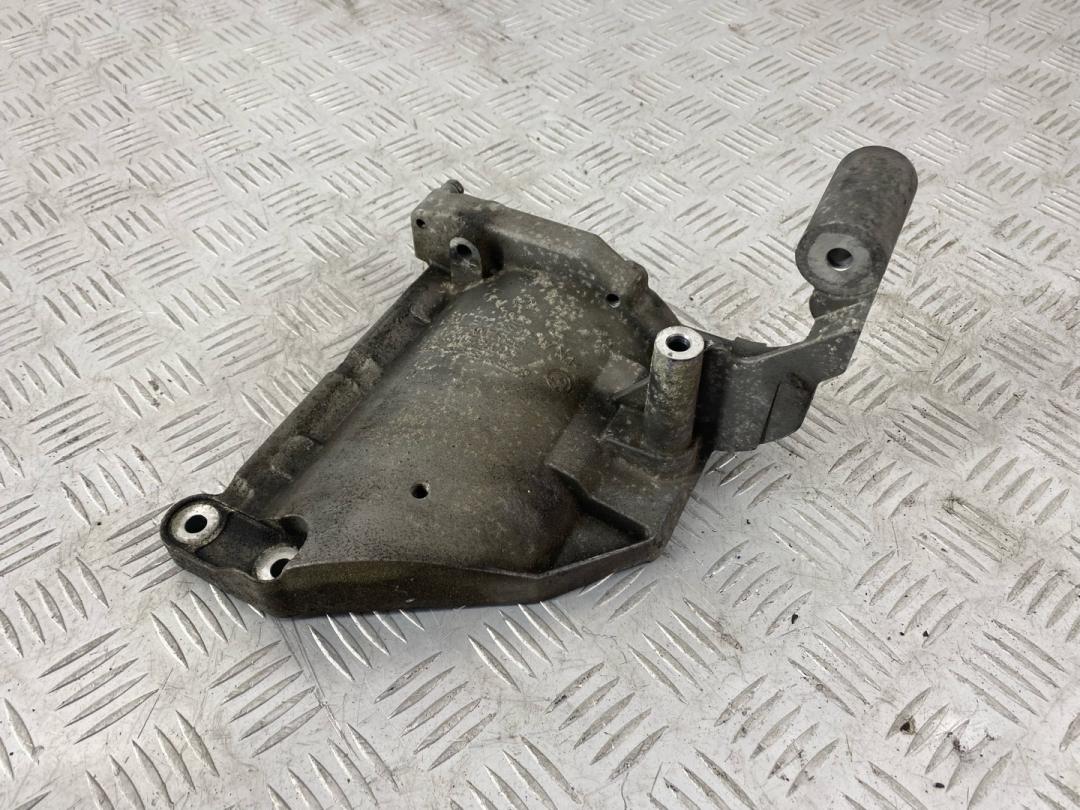 кронштейн компрессора кондиционера BMW M5 E60/E61 E60 2008, 5.0 л., S85 B50 A, бензин, седан, 64557835433, 7835431 - фото №1