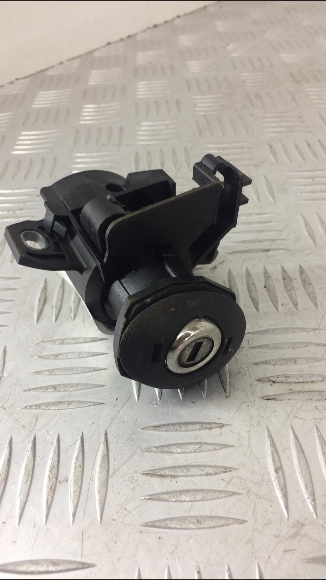 Личинка замка крышки багажника BMW 3 серия E90/E91/E92/E93 E92 2007, 3.0 л., M57 D30 (306D5), дизель, АКПП, купе, задний привод, правый руль, 7167321, 51247167321 - фото №1