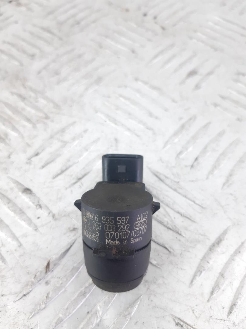 парктроник задний BMW 3 серия E90/E91/E92/E93 2007, 3.0 л., M57 D30 (306D3), дизель, МКПП, серебро, универсал, задний привод, правый руль, 66206935597, 6935597 - фото №1