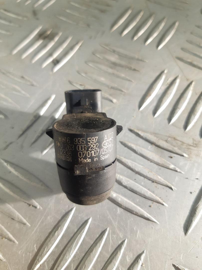 парктроник задний BMW 3 серия E90/E91/E92/E93 2007, 3.0 л., M57 D30 (306D3), дизель, МКПП, серебро, универсал, задний привод, правый руль, 66206935597, 6935597 - фото №1