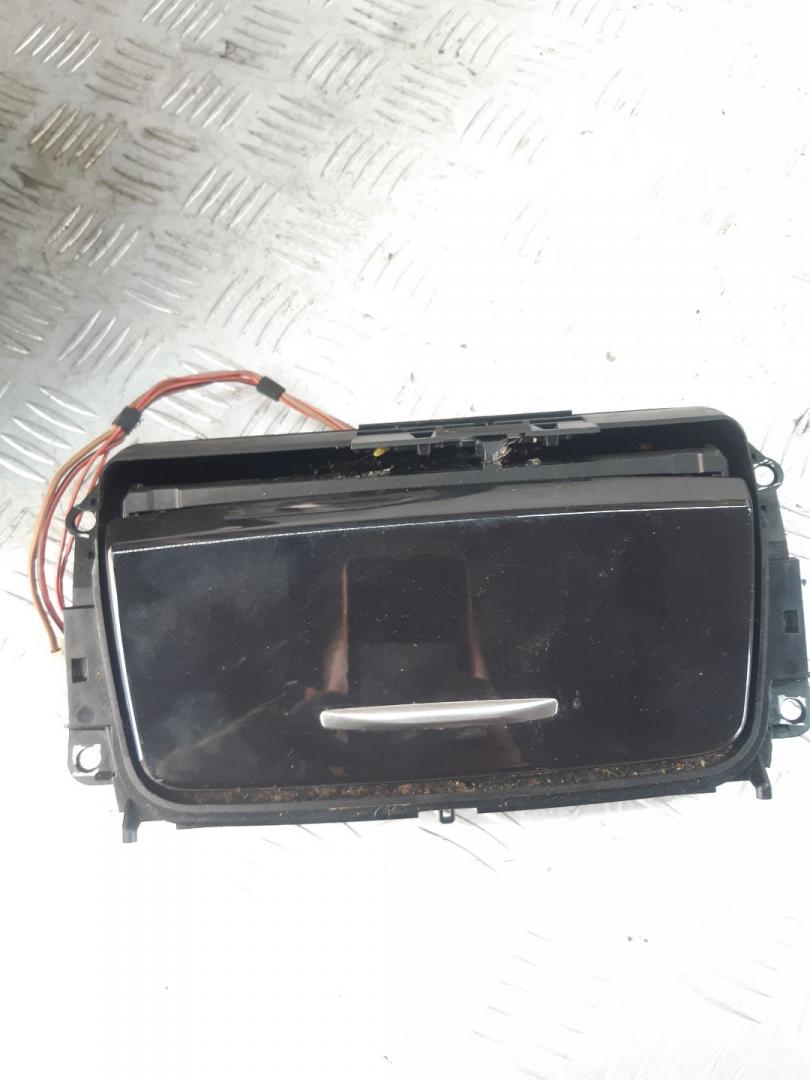 пепельница BMW 3 серия E90/E91/E92/E93 E92 2007, 3.0 л., M57 D30 (306D5), дизель, АКПП, купе, задний привод, правый руль, 51167078571, 7078571 - фото №1