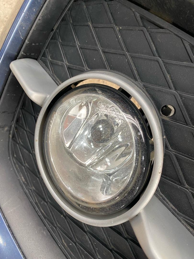 фара противотуманная правая BMW X6 E71/E72 E71 2010, 3.5 л., бензин, АКПП, a76, внедорожник 5 дв., полный привод, 63177187632 - фото №1