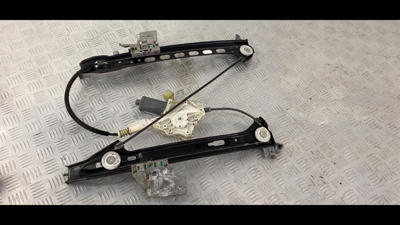 стеклоподъемник задний правый Mercedes-Benz CLS-Класс C219 W219 2007, 3.2 л., дизель, АКПП, седан, задний привод, правый руль - фото №1