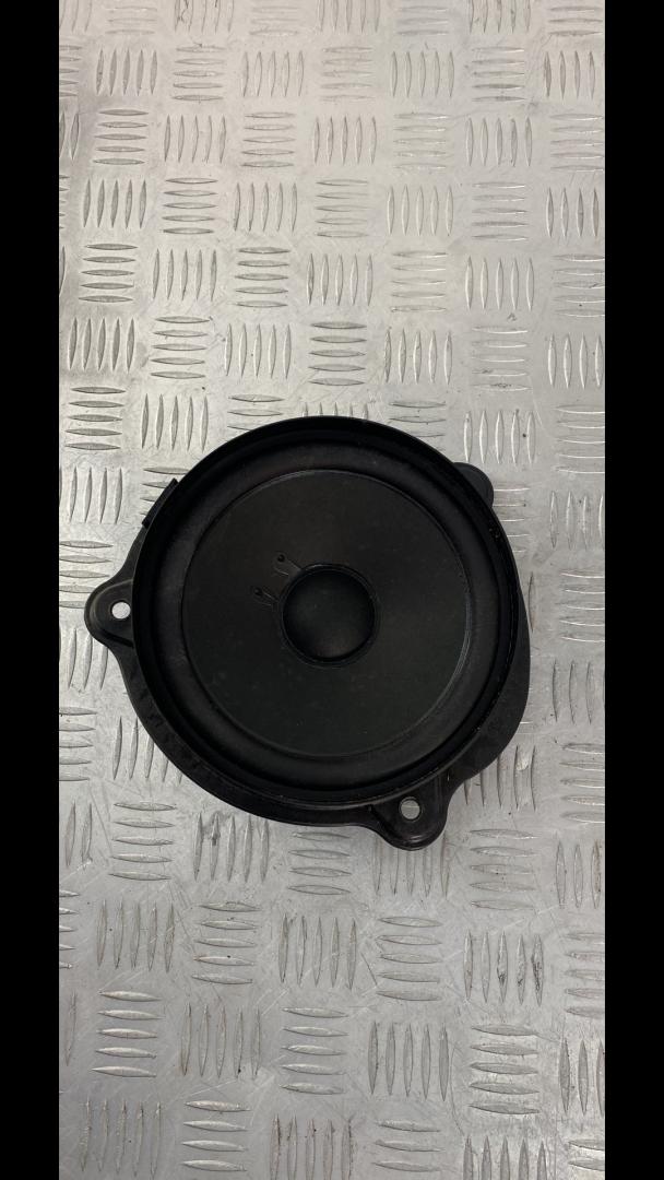 динамик двери Mercedes-Benz CLS-Класс C219 W219 2007, 3.2 л., дизель, АКПП, седан, задний привод, правый руль - фото №1