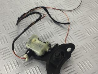 активатор замка крышки топливного бака Mercedes-Benz CLS-Класс C219 W219 2007, 3.2 л., дизель, АКПП, седан, задний привод, правый руль, 2518200197