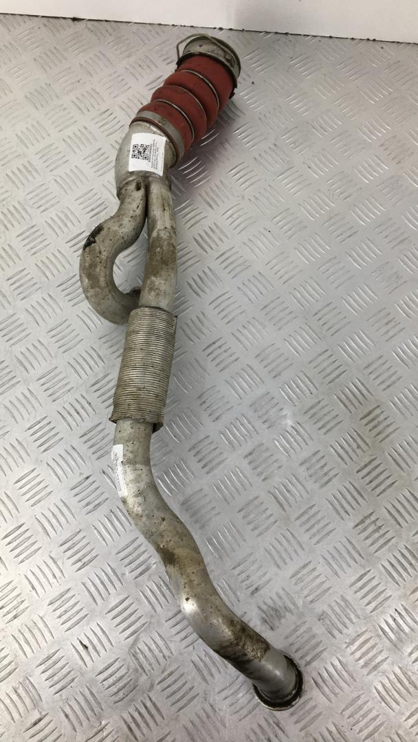 патрубок интеркулера BMW X6 E71/E72 E71 2010, 3.5 л., бензин, АКПП, a76, внедорожник 5 дв., полный привод, 13717571349, 7571349 - фото №1