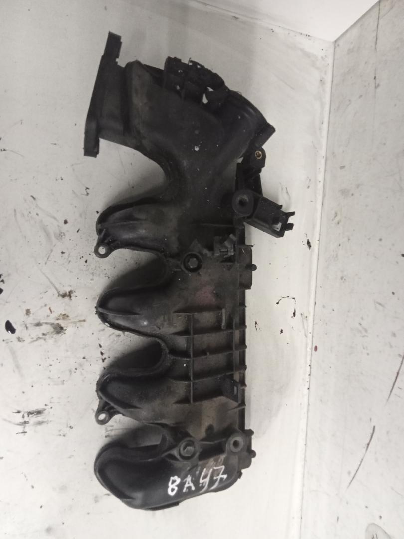 клапанная крышка Ford C-Max 1 поколение 2005, 1.6 л., дизель, МКПП, минивэн - фото №1