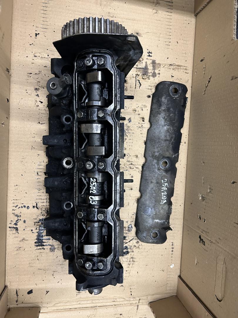 головка блока цилиндров Renault Laguna 2 поколение 2002, 1.9 л., дизель, седан - фото №1