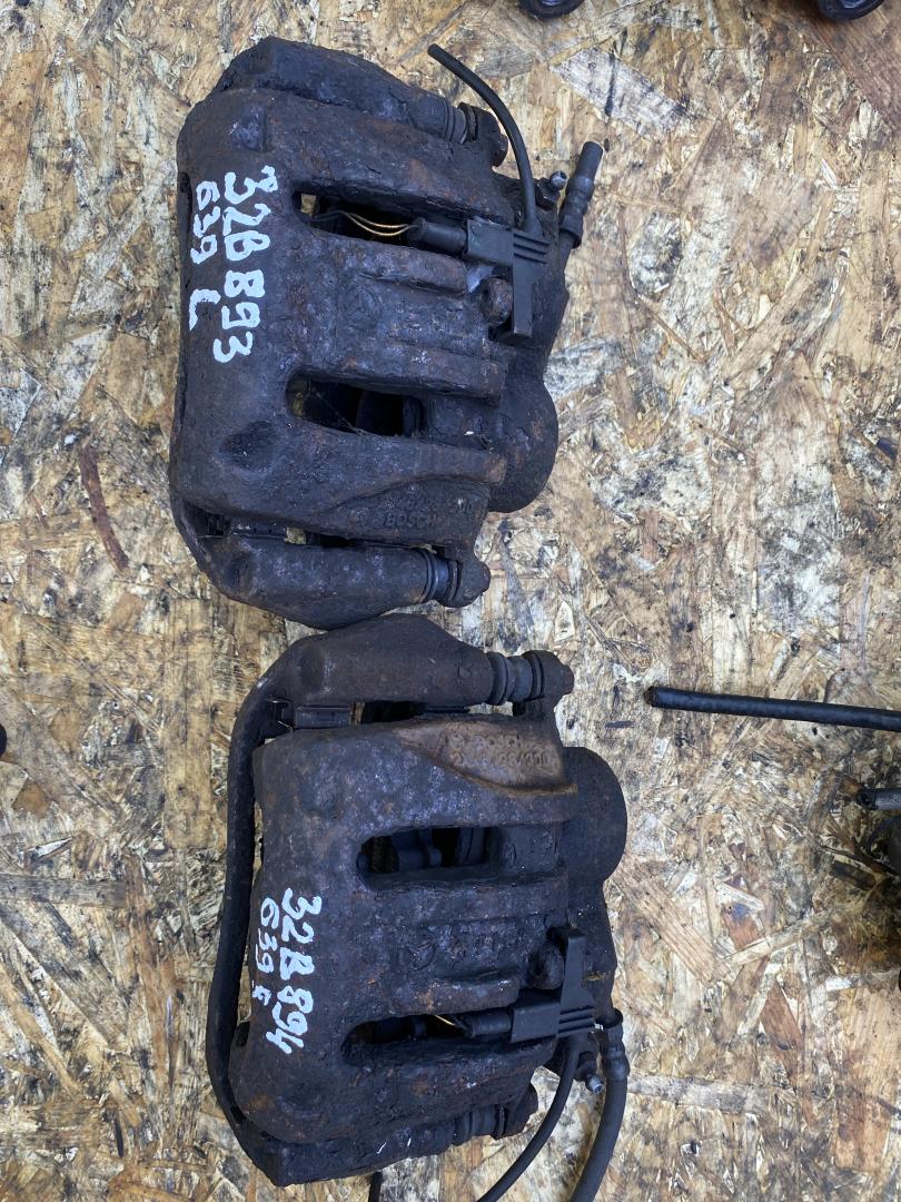 суппорт передний правый Mercedes-Benz Vito W639 2006 - фото №1