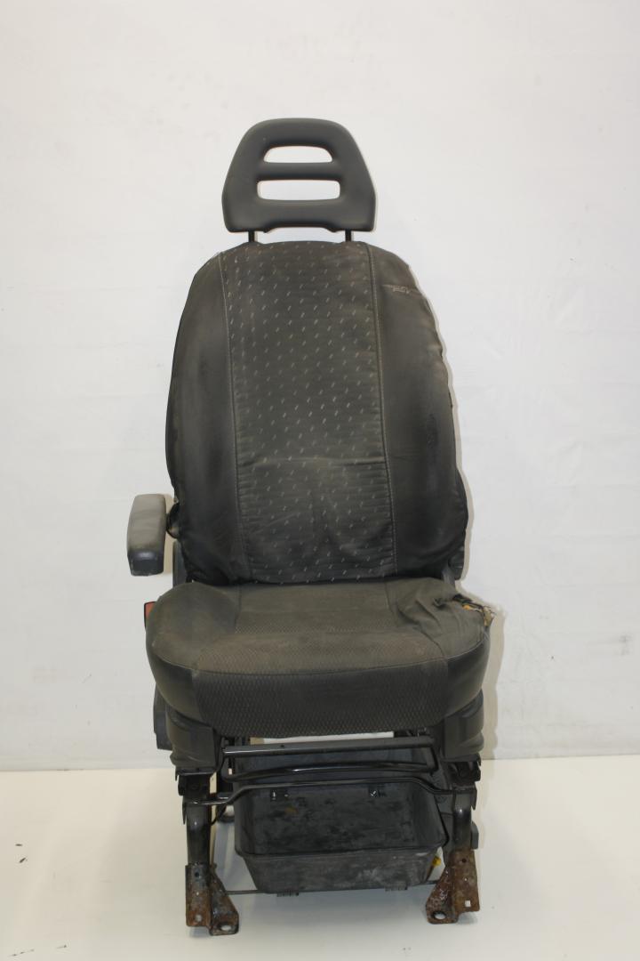 сиденье переднее Citroen Jumper 2 поколение L4H2 2010, 2.2 л., 4HU (P22DTE), дизель, МКПП, синий, фургон, передний привод - фото №1