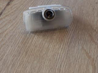 подсветка двери передней правой Infiniti Q50 1 поколение V37 2014, 3.7 л., VQ37VHR, бензин, АКПП, (qaa) white 3p, седан, полный привод, 26420-1NZ0A