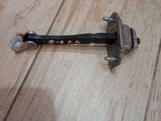 ограничитель открывания двери Subaru Forester 3 поколение (SH) [рестайлинг] 2013, 2.5 л., бензин, АКПП, внедорожник 5 дв., 61124SC001