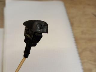 форсунка омывателя лобового стекла Chevrolet Equinox 3 поколение 2018, 1.5 л., бензин, внедорожник 5 дв., 95429754