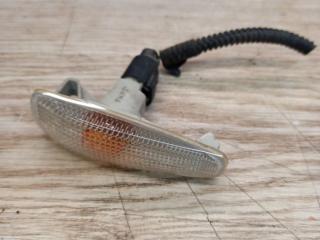 повторитель поворота на крыле левый Mitsubishi Outlander 2 поколение 2008, 3.0 л., 6B31, бензин, 8351A001