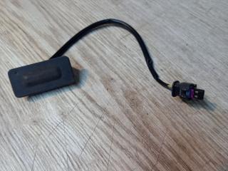 кнопка открытия багажника Chevrolet Malibu 9 поколение 2018, 84132375