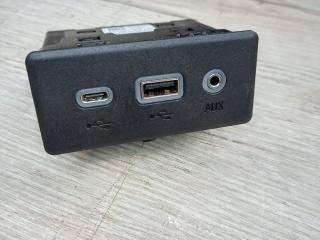 разъем AUX / USB Chevrolet Equinox 3 поколение 2018, 1.5 л., бензин, АКПП, 13512372