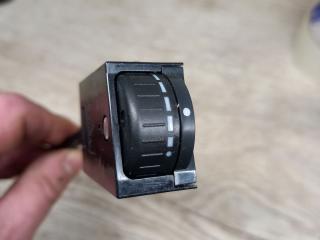 кнопка освещения панели приборов Subaru Forester 3 поколение (SH) 2009, 2.5 л., бензин, 83002AG490