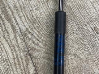 амортизатор крышки багажника (3-5 двери) Chevrolet Camaro 6 поколение 2018, 2.0 л., бензин, 84110662