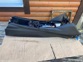 консоль салона Alfa Romeo Giulia 2 поколение 2018, 2.0 л., бензин, АКПП, полный привод