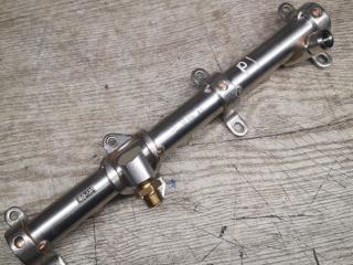 топливная рампа Porsche Macan 1 поколение [рестайлинг] 2019, 3.0 л., бензин, правый руль, 06M133316L