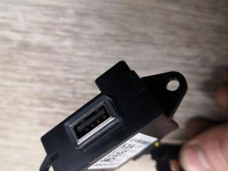 разъем AUX / USB Alfa Romeo Giulia 2 поколение 2018, 2.0 л., бензин, АКПП, полный привод, 50548751