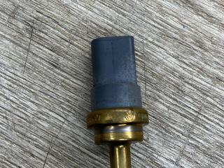 датчик температуры охлаждающей жидкости Porsche Macan 1 поколение 2018, 3.0 л., бензин, АКПП, полный привод, правый руль, 06A919501A