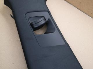 обшивка стойки центральной левой Porsche Macan 1 поколение [2-й рестайлинг] 2023, 2.9 л., бензин, АКПП, 95B867293