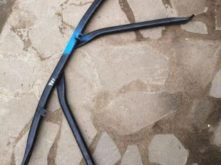 распорка стоек Porsche Macan 1 поколение 2015, 3.0 л., дизель, 8R0805629G