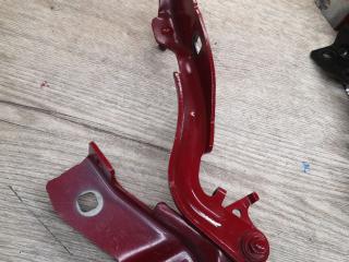 петля капота правая Alfa Romeo Giulia 2 поколение 2018, 2.0 л., бензин, АКПП, задний привод