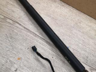 амортизатор крышки багажника (3-5 двери) Porsche Macan 1 поколение 2016, 3.0 л., дизель, АКПП, 95B827851C